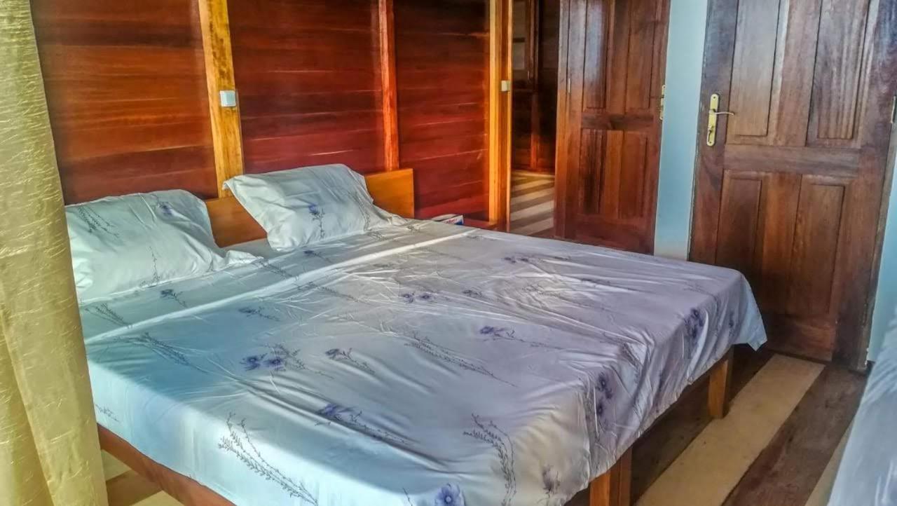 Domus Guesthouse Santana Exterior foto