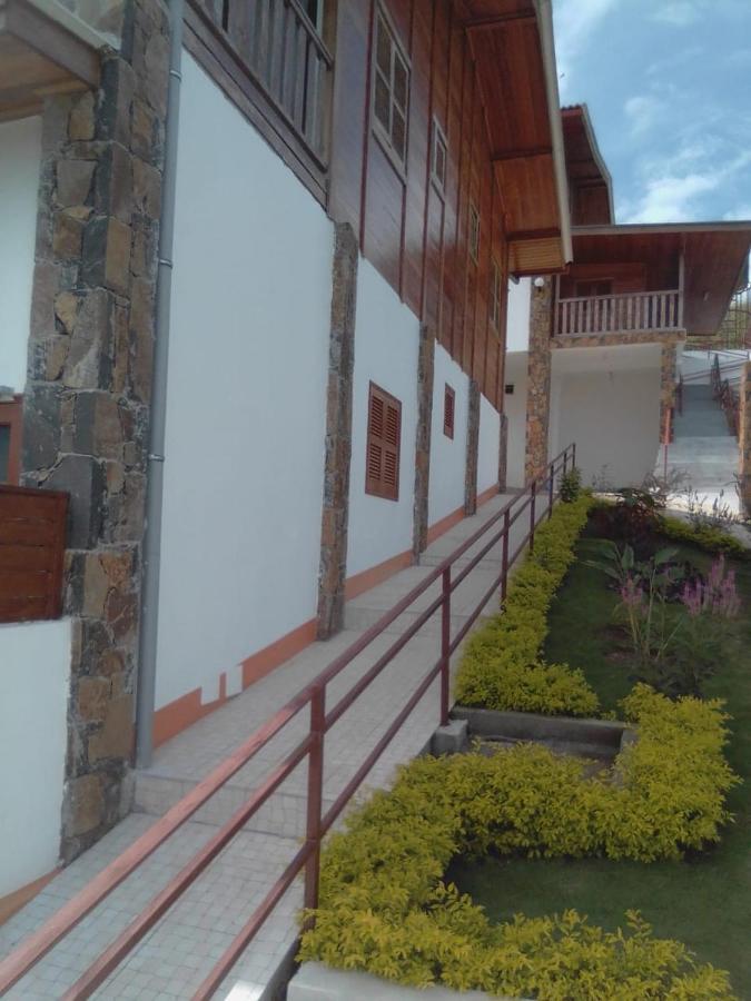 Domus Guesthouse Santana Exterior foto